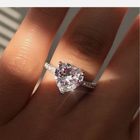 Romantic 925 Silver Heart Cubic Zirconia Ring - Picture 1 of 5
